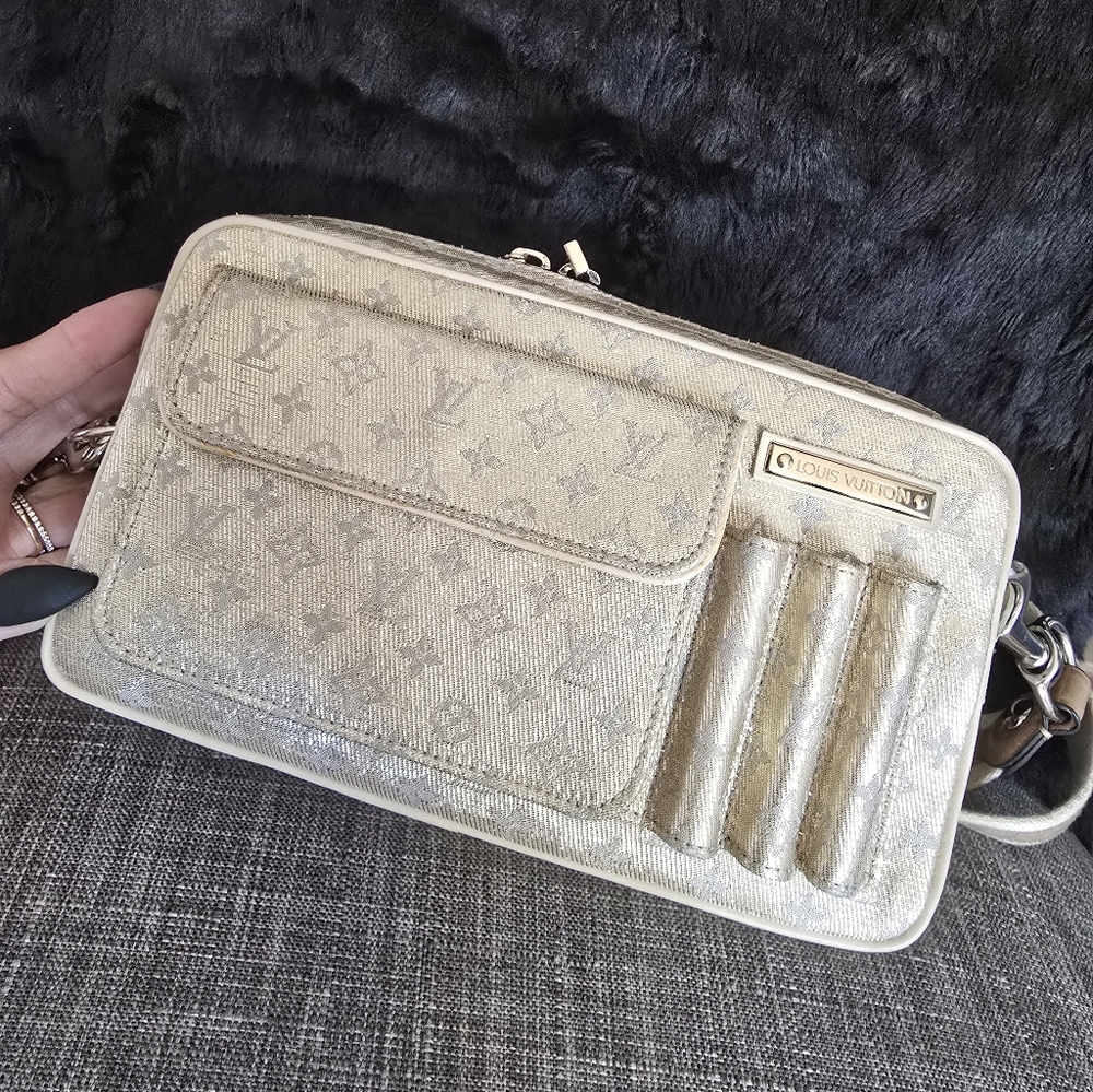 Authentic Louis Vuitton Metallic Gold Minilin Shoulder Bag Or Crossbody Bag - Picture 4 of 16